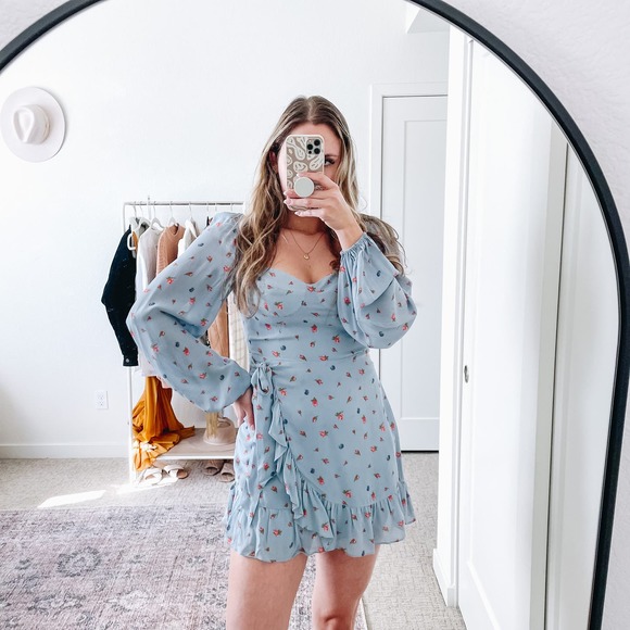 Reformation Cammi Light Blue Floral Mini Dress - Picture 3 of 14